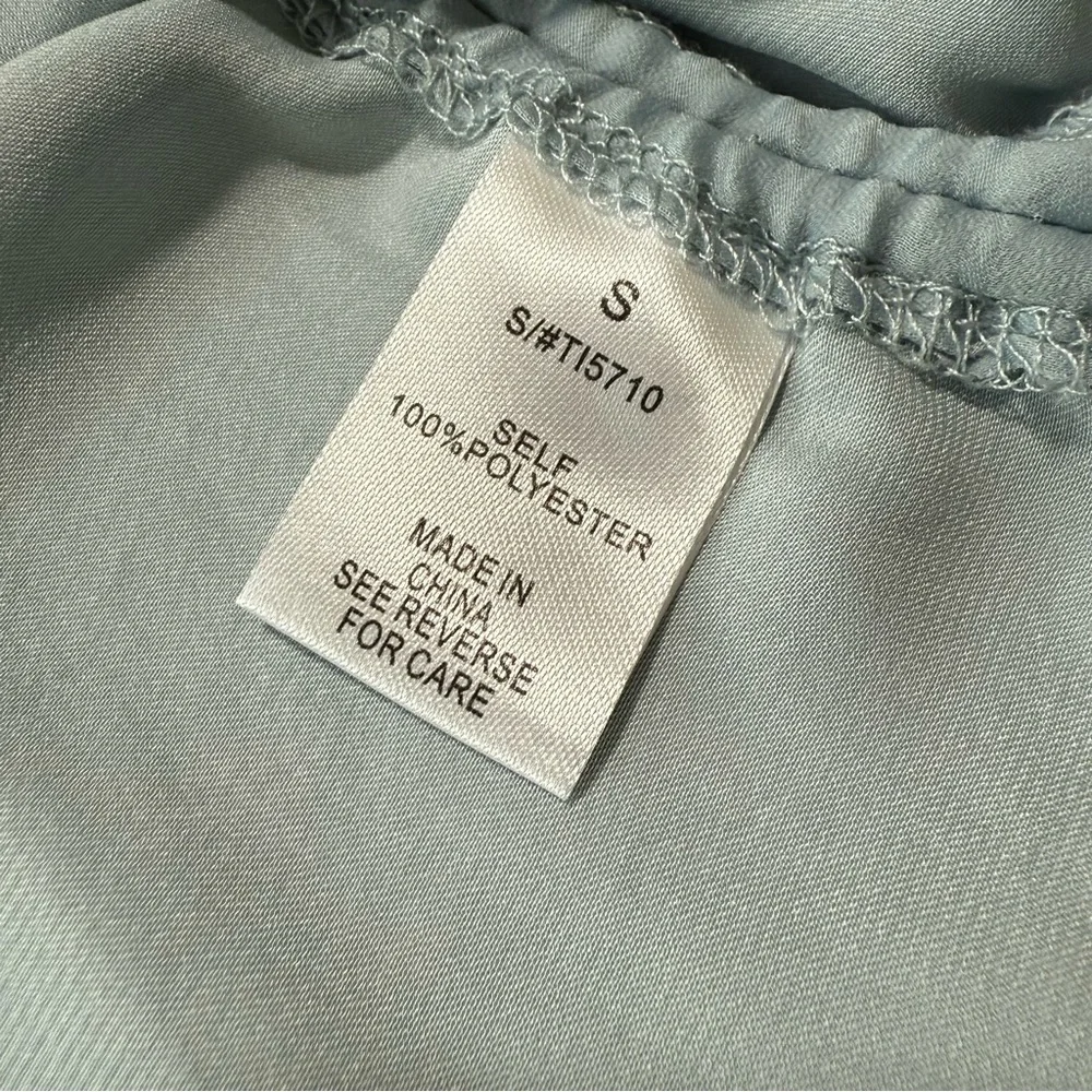 Fashion Nova Light Blue Sleeveless Button-Up Top - Picture 11 of 12